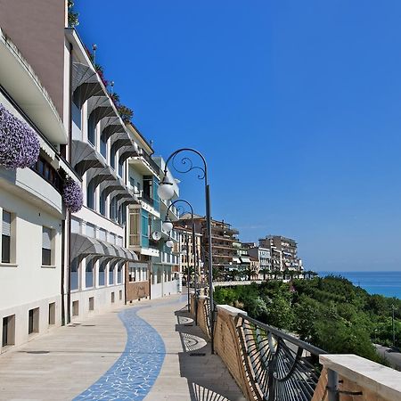Hotel Ideale オルトーナ エクステリア 写真